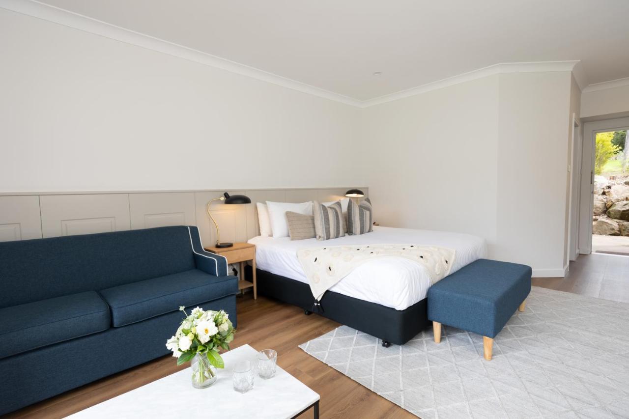 Clare Country Club Hotel Buitenkant foto
