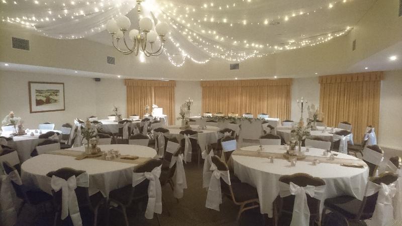 Clare Country Club Hotel Buitenkant foto